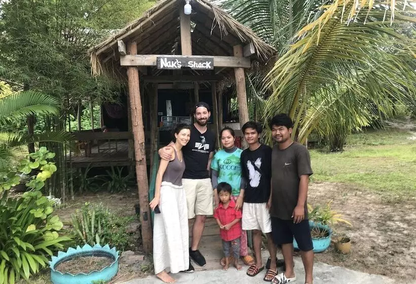 هتل Naks Shack