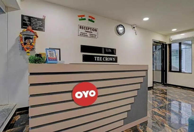 ホテル Oyo Flagship The Crown