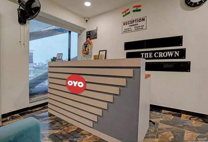 ホテル Oyo Flagship The Crown