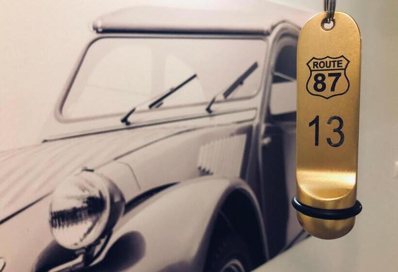 ホテル Panzió Route 87