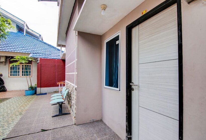 هتل Raya Guest House Syariah By Oyo