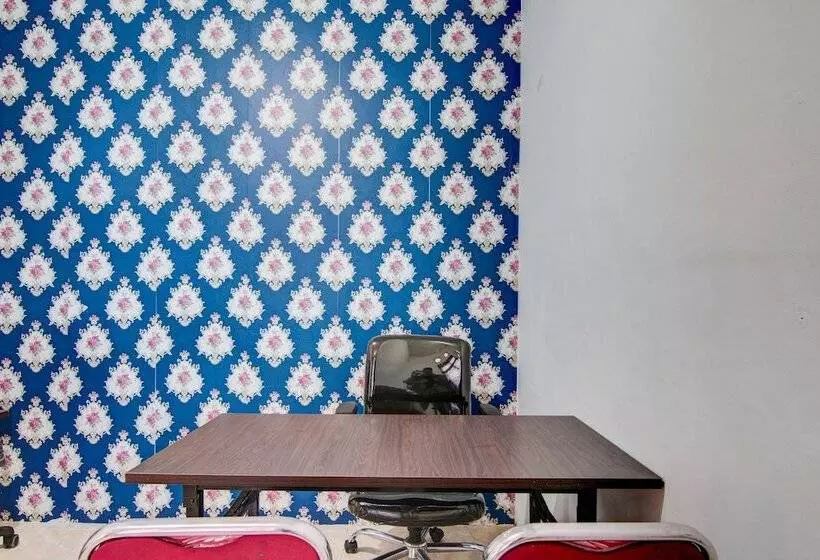 Hotelli Raya Guest House Syariah By Oyo