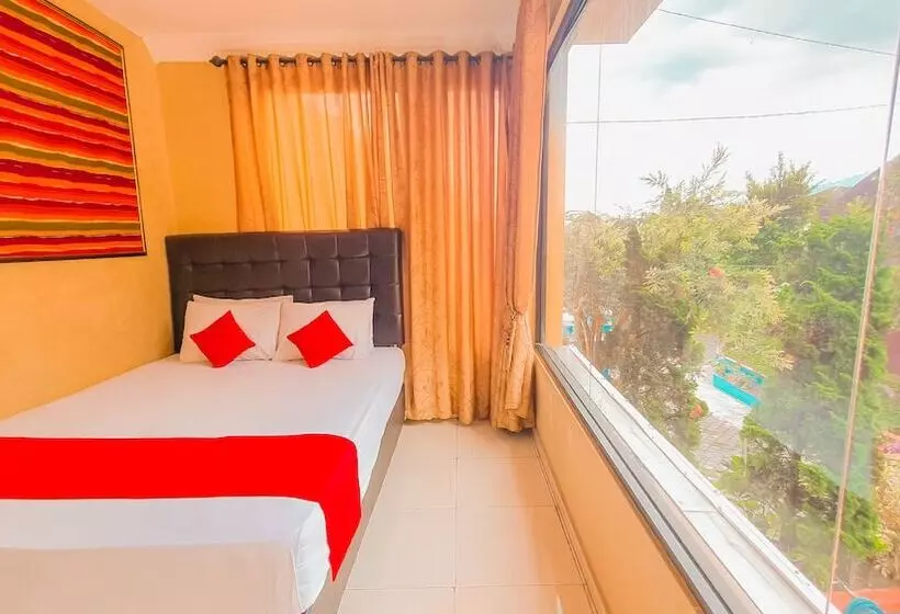 Hotel Red Chilies Hill