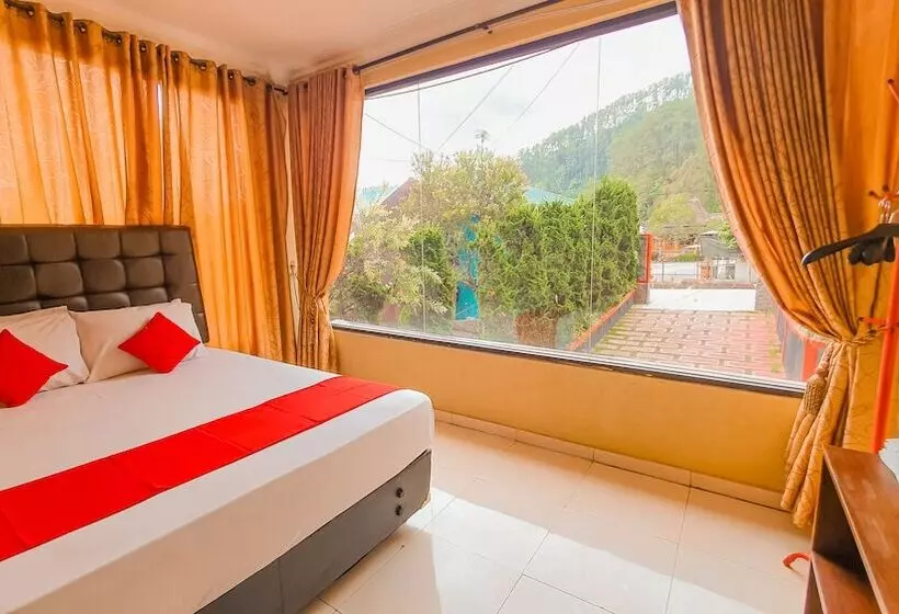 Hotel Red Chilies Hill