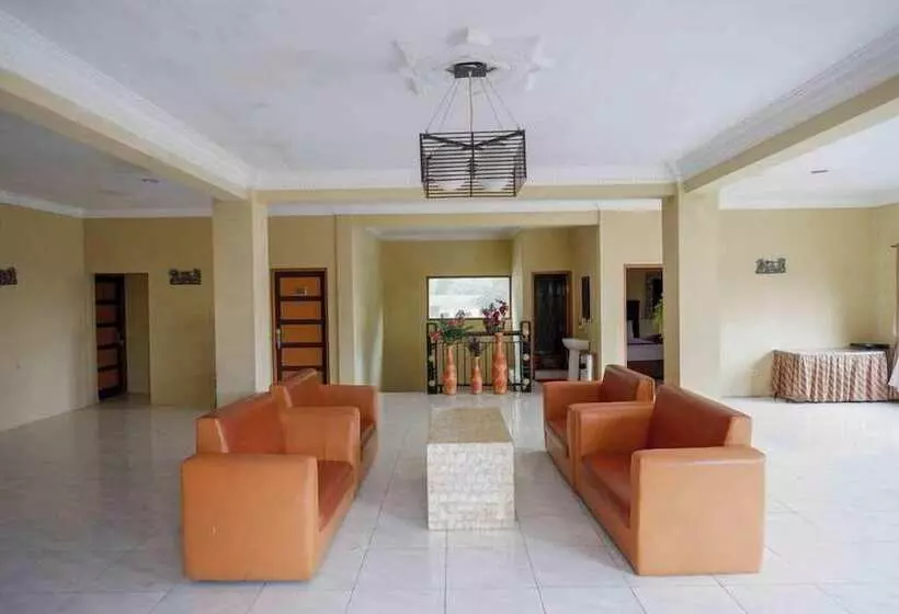 Hotel Red Chilies Hill