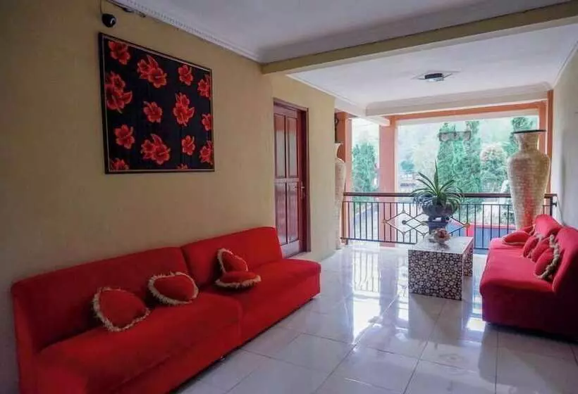 Hotel Red Chilies Hill