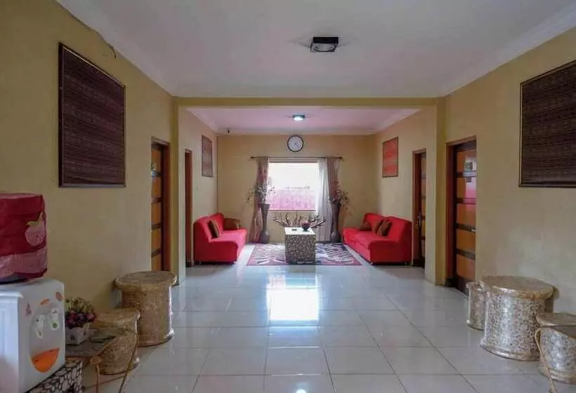 Hotel Red Chilies Hill