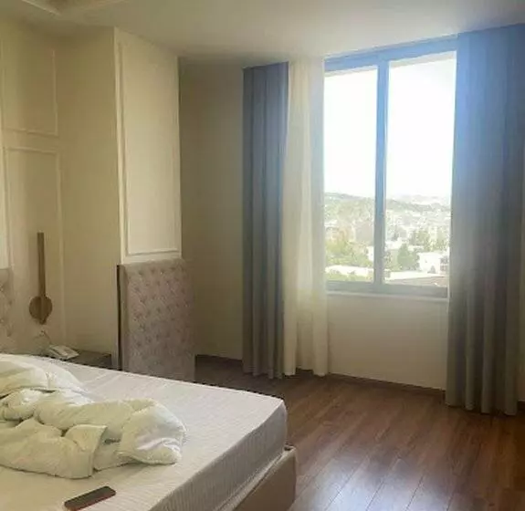 هتل Tabriz Royal Palace