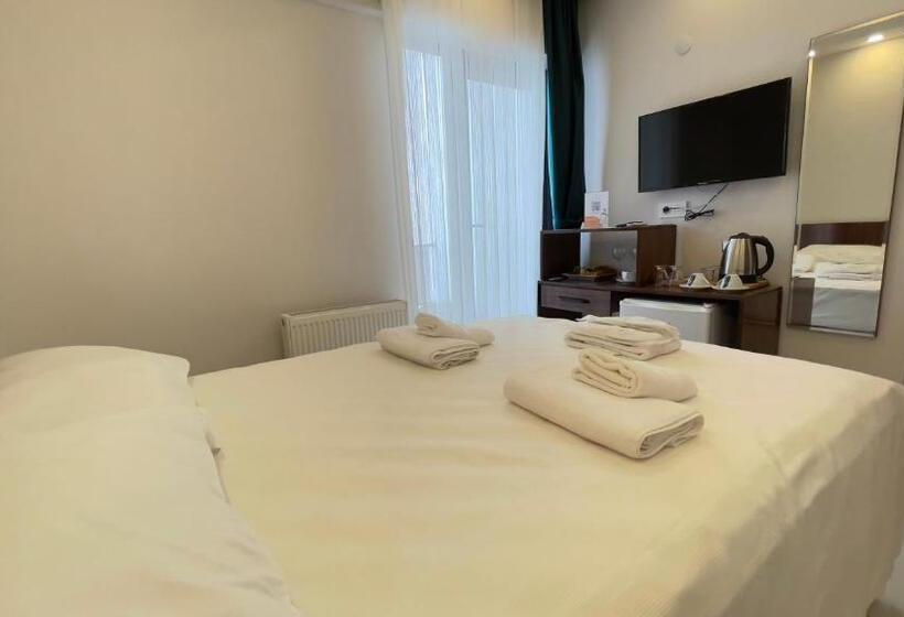 ホテル The Lavington