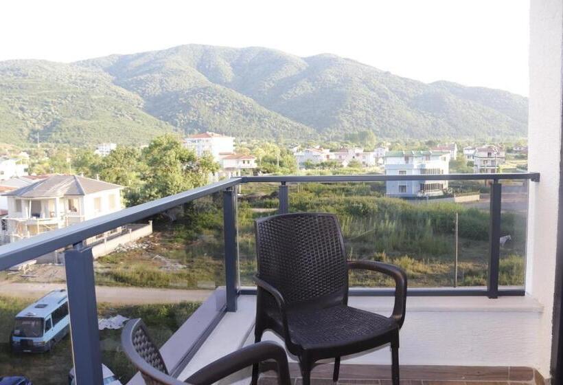 ホテル The Lavington