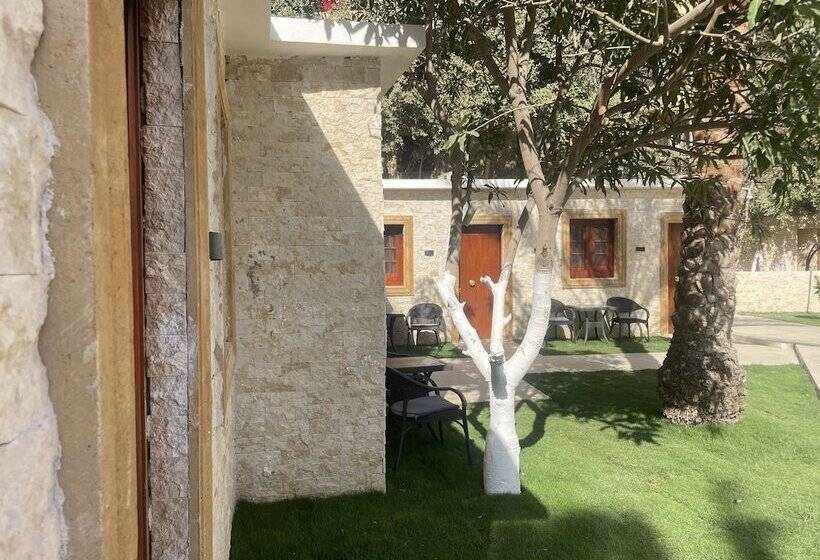 هتل Turquoise Pyramids Palace