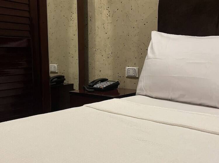 هتل Turquoise Pyramids Palace