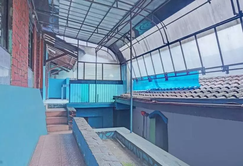 Hotelli Wisma Kencana Indah By Oyo