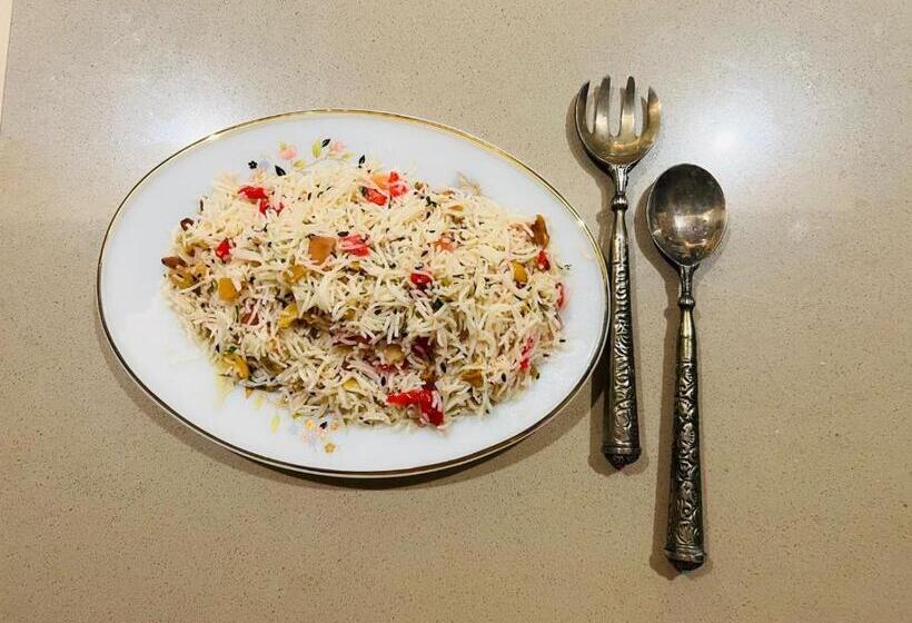 Krishna Garden Hotel & Restaurant