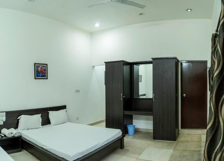 Krishna Garden Hotel & Restaurant