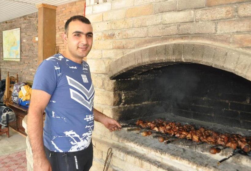 پانسیون Aghveran Eco Guest House