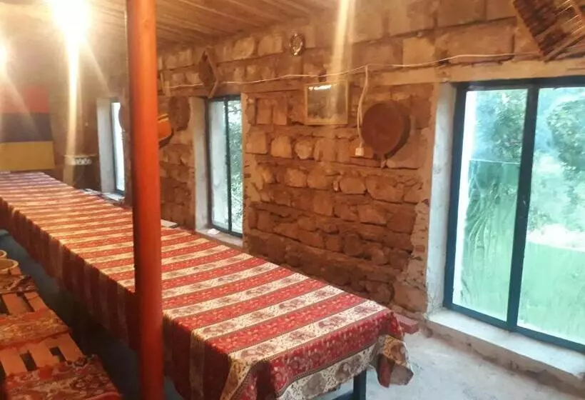 ペンション Aghveran Eco Guest House