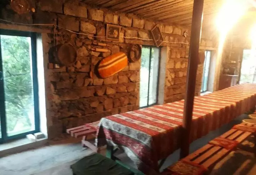 ペンション Aghveran Eco Guest House