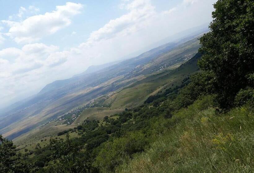 پانسیون Aghveran Eco Guest House