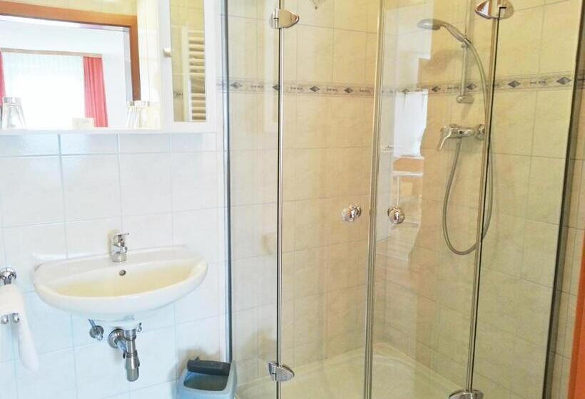 פנסיון Gästehaus Zur Weißen Rose