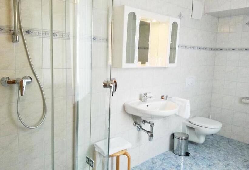 פנסיון Gästehaus Zur Weißen Rose