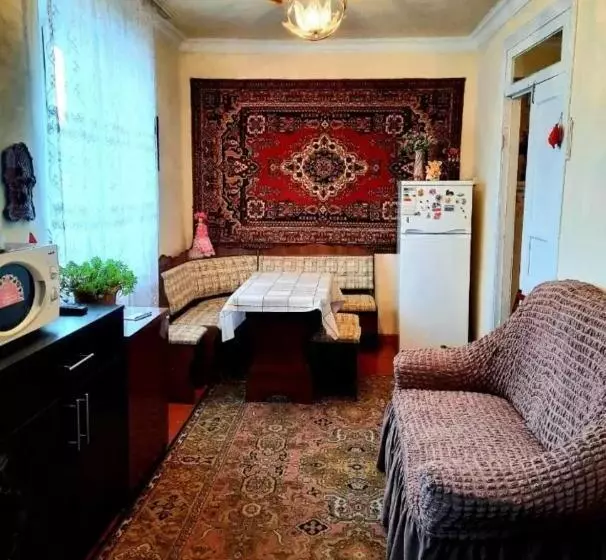 پانسیون Lidia House