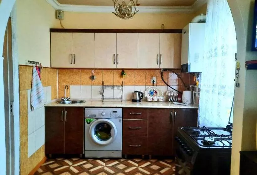 پانسیون Lidia House