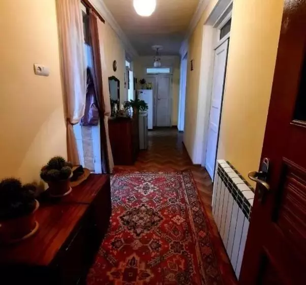 پانسیون Lidia House
