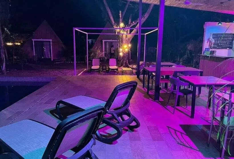 Majatalo Pyramid Lodge Panoramique