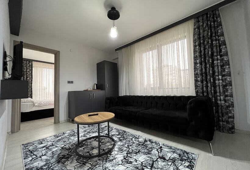 اقامتگاه Nirvana Boutique House