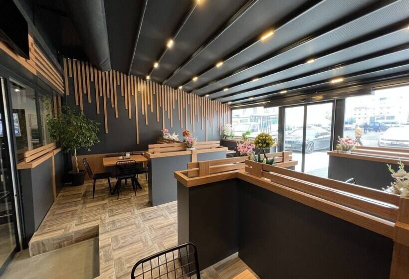 اقامتگاه Nirvana Boutique House