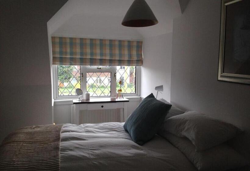 Twiga House Bed And Breakfast