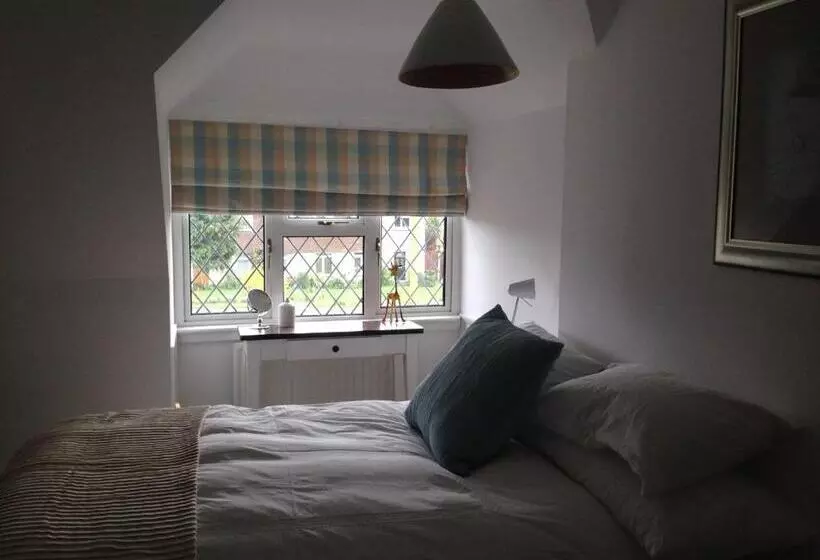 Twiga House Bed And Breakfast
