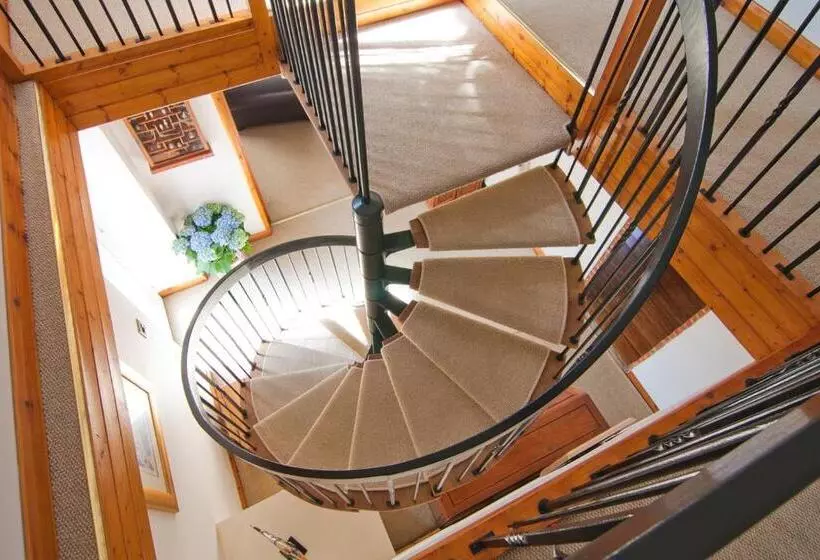 Twiga House Bed And Breakfast