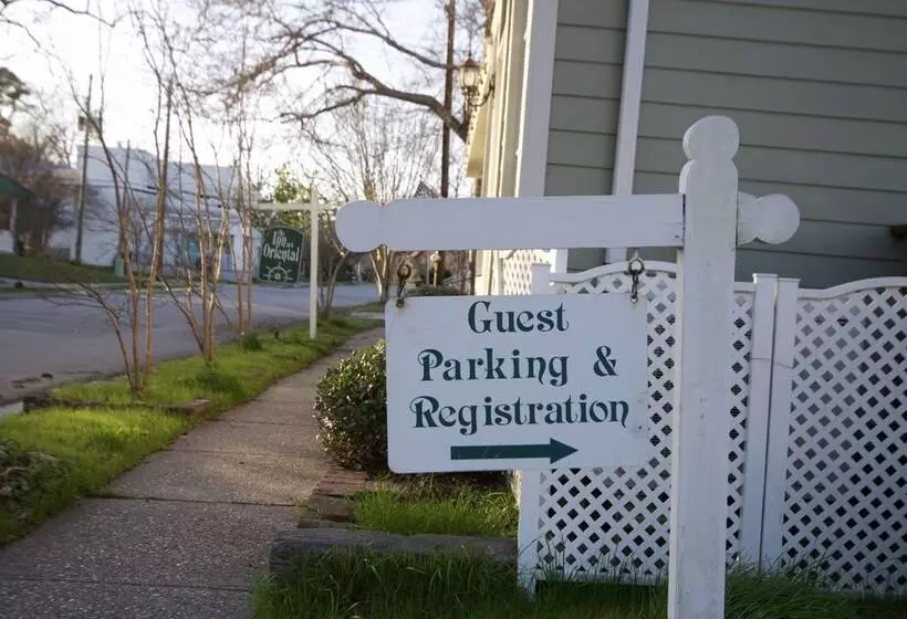 Aamiaismajoitus (B&B) Inn At Oriental