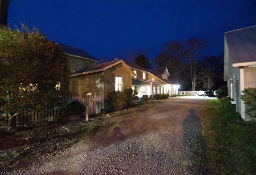 مبيت وإفطار Inn At Oriental