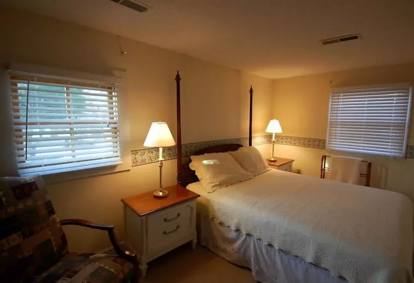 Aamiaismajoitus (B&B) Inn At Oriental