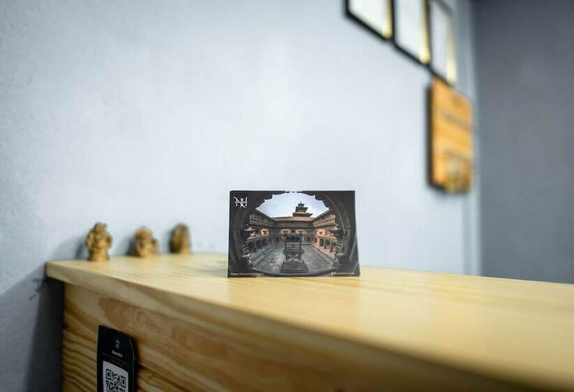 تختخواب و صبحانه Nyadha House