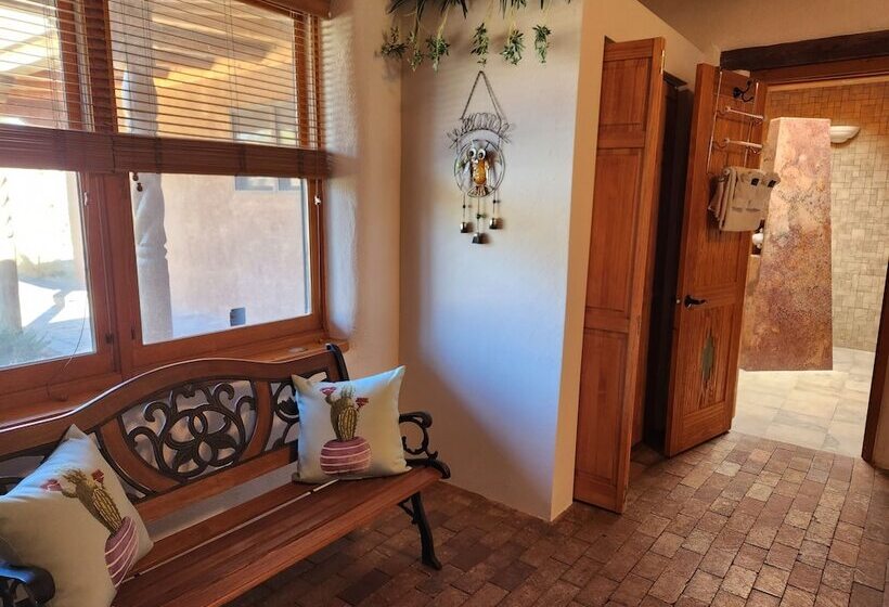 مبيت وإفطار Red Mountain Manor Vineyard And Guesthouse