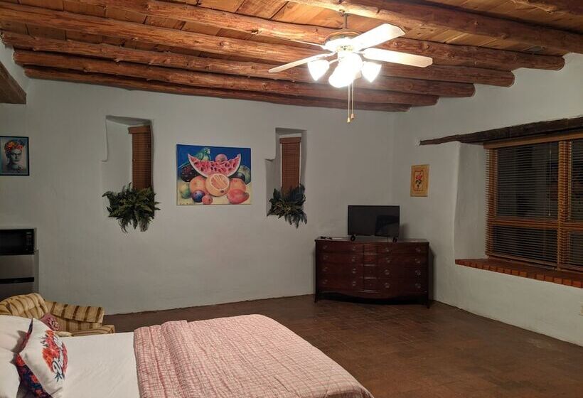 مبيت وإفطار Red Mountain Manor Vineyard And Guesthouse