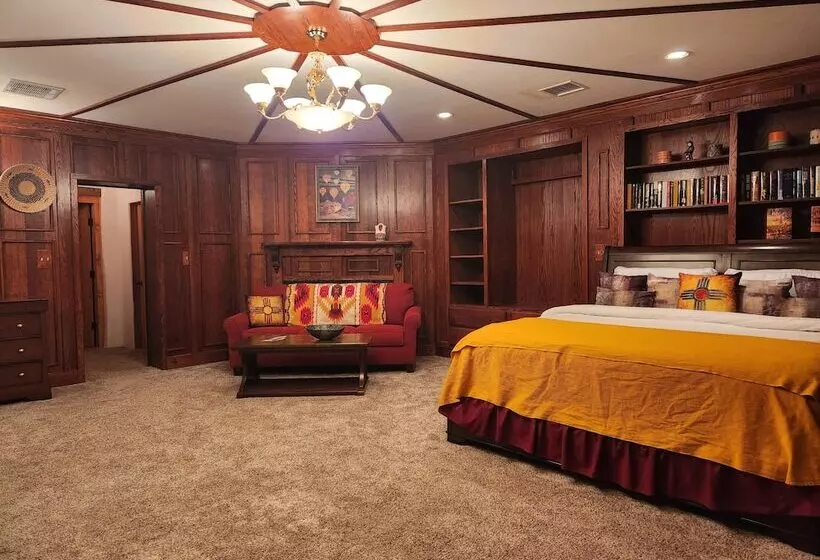 Aamiaismajoitus (B&B) Red Mountain Manor Vineyard And Guesthouse