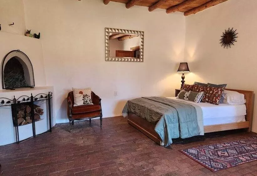 Aamiaismajoitus (B&B) Red Mountain Manor Vineyard And Guesthouse