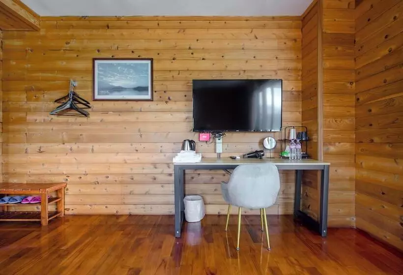 Bishui Shanju Lakeside B&b