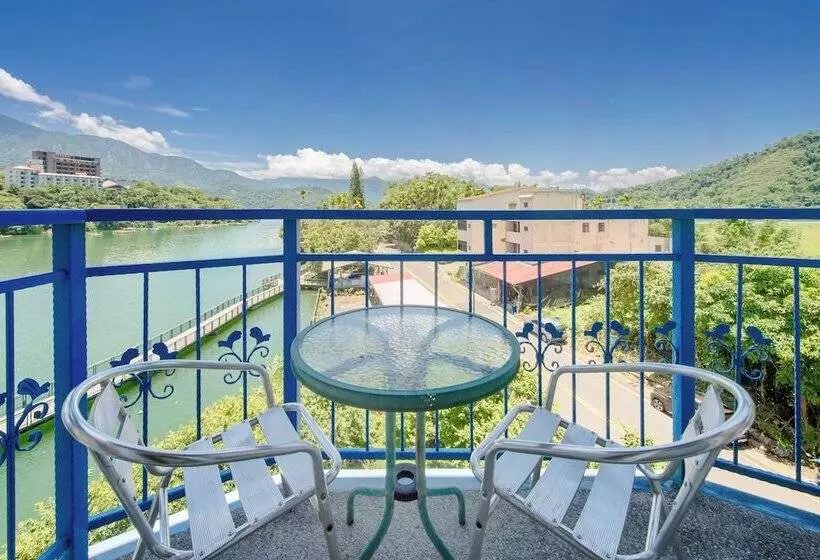 Bishui Shanju Lakeside B&b