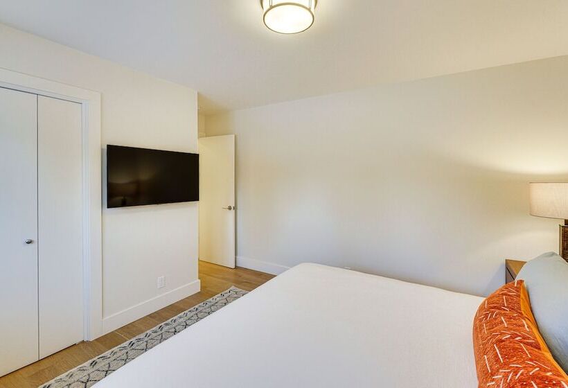 Bright Ketchum Retreat W/ Views & Private Hot Tub!