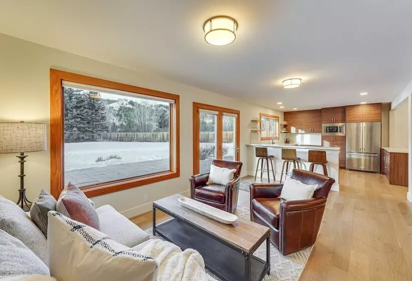 Bright Ketchum Retreat W/ Views & Private Hot Tub!