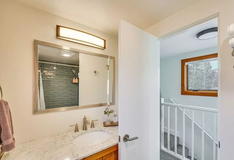 Bright Ketchum Retreat W/ Views & Private Hot Tub!