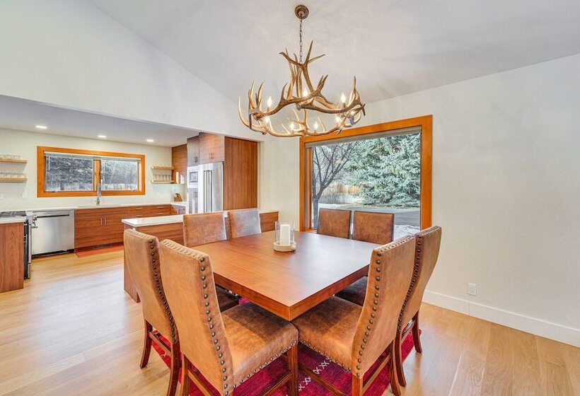 Bright Ketchum Retreat W/ Views & Private Hot Tub!
