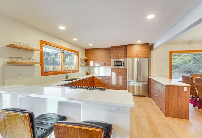 Bright Ketchum Retreat W/ Views & Private Hot Tub!