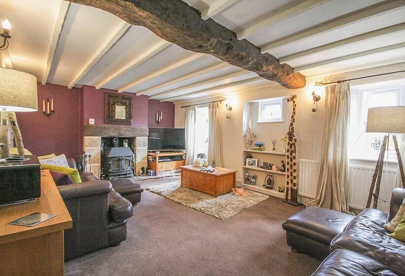 Charming 5 Bed Cottage In Old Sodbury Bristol